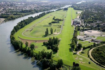 Tiercé du lundi 29 mai 2015 à Maisons-Laffite 2044---maisons-laffitte-un-des-projets-majeurs-de-france-galop-communique-de-presse-france-galop