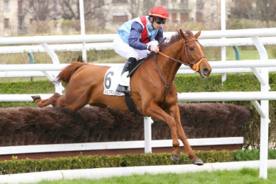 WHETSTONE persiste et signe !